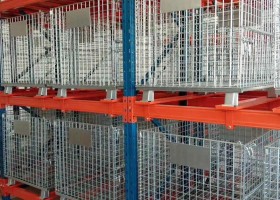 货架仓储笼也叫矩管仓储笼,是1种常见的非标仓储笼